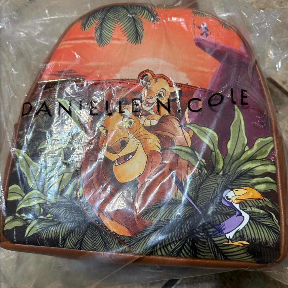 NWT Danielle Nicole Lion King Backpack - Picture 2 of 8